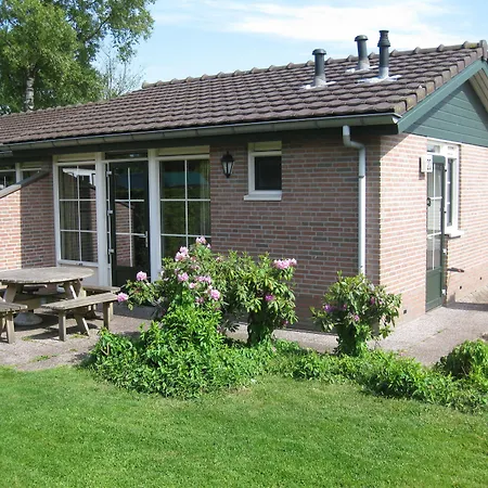 Recreatiepark De Boshoek منتزه العطل 3*